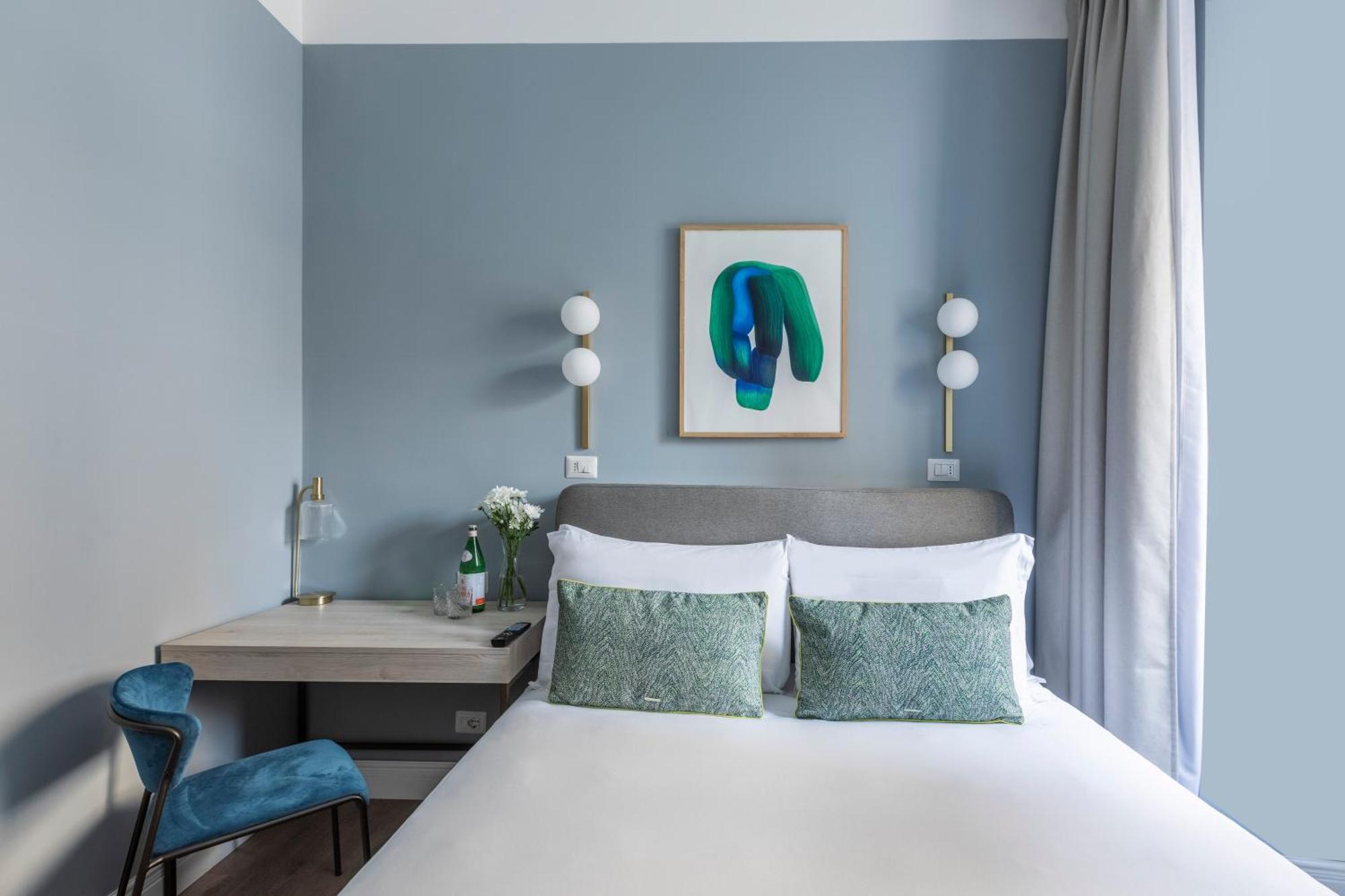 Capitol Aparthotel 3*